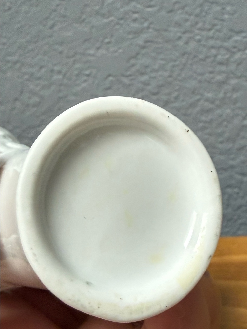 Small White Ceramic Basket Vase with Pierced Rim - Picture 6 of 8